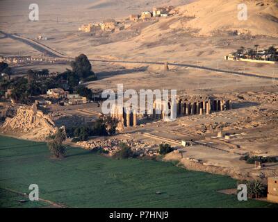 Egipto. Ramesseum. Dado Nombre al Templo funerario erigir ordenado por Ramsés II, y situado en la necrópolis de Tebas, en la Ribera occidental del río Nilo, Frente a la Ciudad de Luxor. Stockfoto