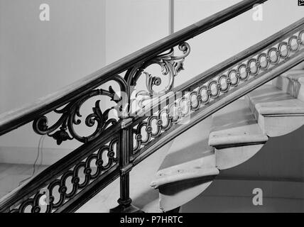 22. Interieur, doppelte TREPPE ZU MODELL HALLE. Stockfoto