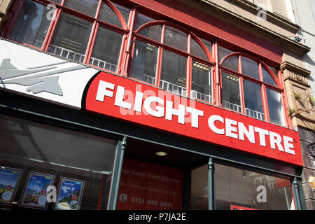 Zeichen für das Reisebüro Marke Flight Centre in Birmingham, Vereinigtes Königreich. Stockfoto