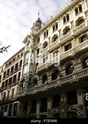 CONRADO MARTIN S.A. EDIFICIO DE LA COMPAÑIA Kolonial - 1909 - Calle Mayor 16 Y 18. Autor: MATHET MIGUEL Y PEDRO. Lage: EDIFICIO DE LA COMPAÑIA KOLONIAL, SPANIEN. Stockfoto