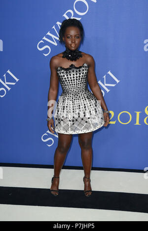 2018 CFDA Fashion Awards mit: Lupita Nyong'o Wo: New York, New York, United States Wann: 04 Jun 2018 Credit: Ivan Nikolov/WENN.com Stockfoto