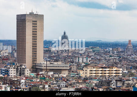 Die Altstadt von Havanna Stadtbild mit dem Capitol Building, Havanna, Kuba. Stockfoto