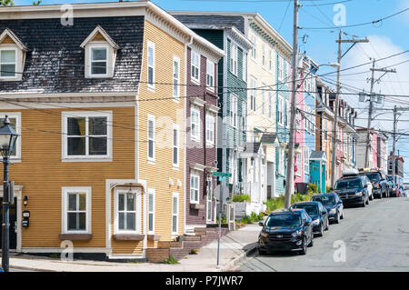 Fruchtgummi Zeile oder bunte Häuser auf der Ecke der Gower Street und Prescott Street in St. John's, Neufundland Stockfoto