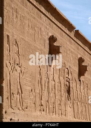 TEMPLO DE DENDERA, DEDICADO A LA DIOSA HATHOR. Stockfoto