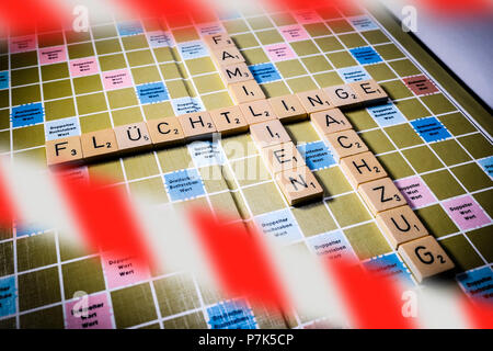 Buchstaben die Worte "Flüchtlinge", "Familien" und "NACHZUG", Symbol Foto für Familientreffen Stockfoto