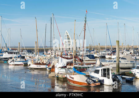 Deutschland, Niedersachsen, Ostfriesland, Juist, die Marina. Stockfoto