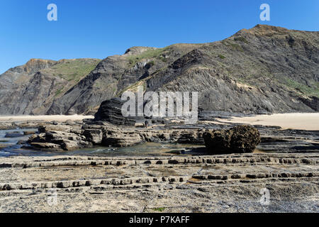 Praia da Cordoama und Praia do Castelejo am Atlantischen Ozean in der Nähe von Vila do Bispo Stockfoto