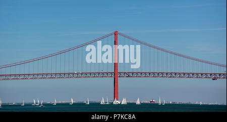 Brücke "25 de Abril", Lissabon, Lissabon, Portugal, Europa Stockfoto