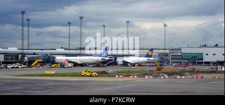 SAS-Flugzeuge am Flughafen Kopenhagen - Kastrup Stockfoto