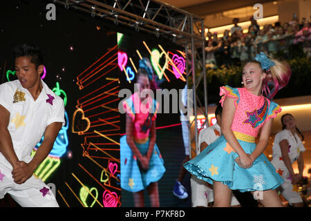 Sydney, NSW, Australien. 7. Juli 2018. Amerikanische Nickelodeon und social media superstarJoJo Siwa durchführen für Fans in Parramatta Westfield am 7. Juli 2018 in Sydney, Australien Quelle: Christopher Khoury/australischen Presse/ZUMA Draht/Alamy leben Nachrichten Stockfoto