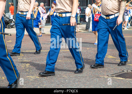 Die Orange Walk, Boyne Parade macht den Weg hinunter Jamaica Street im Stadtzentrum von Glasgow am 7. Juli 2018 Stockfoto