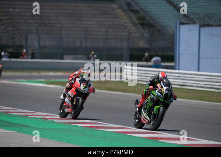 Misano, Italien. 07 Juli, 2018. Misano, Italien. 7. Juli 2018. 7 Chaz Davies GBR Ducati Panigale R Aruba.it Racing Ducati während der MOTUL FIM Superbike Meisterschaft - Italienische Runde Superpole Rennen während der World Superbikes-Stromkreis PIRELLI Riviera di Rimini rund, 6. - 8. Juli 2018 in Misano, Italien. Quelle: Fabio Averna/Alamy Live News Credit: Fabio Averna/Alamy leben Nachrichten Stockfoto