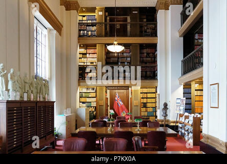 Winnipeg, Manitoba, Kanada - 2014-11-21: Innenraum der Manitoba Gesetzgebung Bibliothek. Die Bibliothek befindet sich in Manitoba Legislative Building 1920 im Zentrum der Hauptstadt Winnipeg Manitoba gebaut Stockfoto