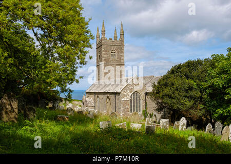 Friedhof und Kirche von St Morwenna und Johannes der Täufer, Morwenstow, Bude, Cornwall, England, Großbritannien Stockfoto