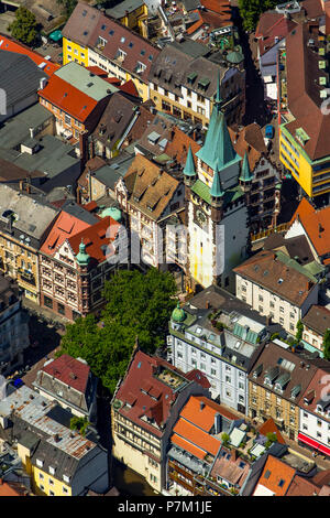 Altstadt von Freiburg mit Schwabentor, Freiburg, Breisgau, Baden-Württemberg, Deutschland Stockfoto