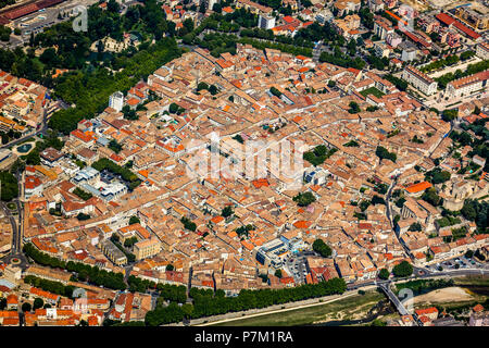 Anzeigen von Montélimar an der Rhône, Altstadt, Stadtmauer, Rhône, Drôme, Auvergne-Rh ône-Alpes, Frankreich Stockfoto