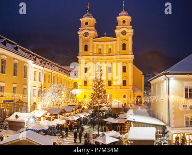 Österreich, Oberösterreich, Salzkammergut, Mondsee, Mondsee Advent, Basilika St. Michael, Marktplatz, Stockfoto