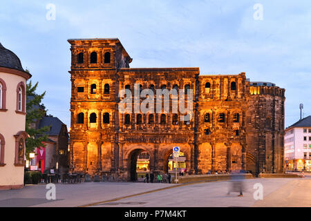 Deutschland, Rheinland-Pfalz (Rheinland-Pfalz), Mosel Tal, Trier, Porta Nigra als Weltkulturerbe der UNESCO Stockfoto