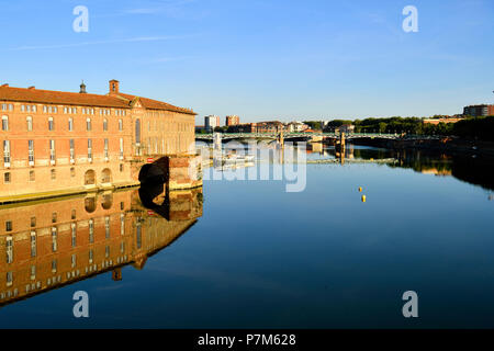 Frankreich, Haute Garonne, Toulouse, Garonne Banken, Hotel Dieu St Jacques, UNESCO Weltkulturerbe und Saint- Pierre Brücke Stockfoto