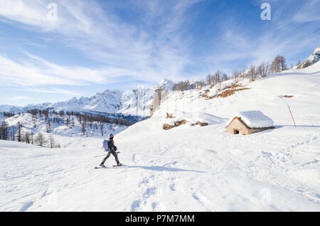 Wanderer in Alpe Sangiatto, Alpe Devero, Ossola, Piemont, Alpen, Italien Stockfoto