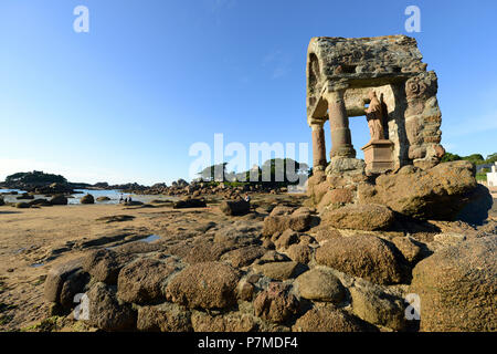 Frankreich, Cotes d'Armor, Perros Guirec, Ploumanac'h, rosa Granit Küste (Côte de Granit Rose), das Oratorium von St. Guirec auf der Saint Guirec Strand Stockfoto