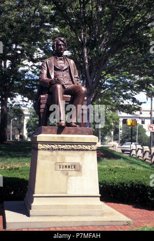 Nicht 1319151 HARVARD UNIVERSITY BOSTON MASSACHUSETTS USA Statue von Charles Sumner Führer der Sklavenbefreiung Kräfte in Massachusetts Stockfoto