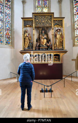 Frankreich, Haut Rhin, elsässische Weinstraße, Colmar, Museum Unterlinden, das Issenheim Altarbild zu Grünewald gutgeschrieben, Skulpturen von Nicolas de Haguenau in der Mitte Stockfoto