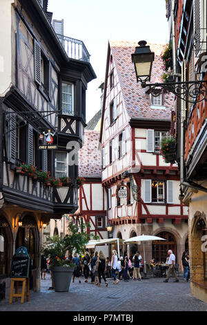 Frankreich, Haut Rhin, Alsace Weinstraße, Colmar, Rue des Marchands Stockfoto