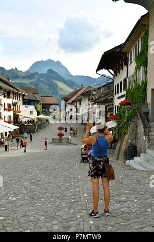 Schweiz, Kanton Freiburg Gruyeres, mittelalterliche Stadt Stockfoto