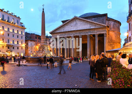 Italien, Latium, Rom, historischen Zentrum als Weltkulturerbe von der UNESCO, die Piazza della Rotonda und das Pantheon Stockfoto