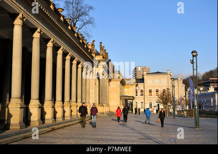 Tschechische Republik, Westböhmen, historische Altstadt von Karlsbad, Karlsbad, Mlynska Kolonada (Mill Colonnade) von 1881 zurückgehen. Stockfoto