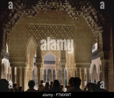 Las MEJORES DE LA DECORACION DEL PATIO DE LOS LEONES CONSTRUIDO POR MOHAMMED V - SIGLO XIV. Ort: ALHAMBRA - PATIO DE LOS LEONES, Granada, Spanien. Stockfoto