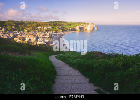 Ein Dorf von Etretat, Normandie, Frankreich. Stockfoto