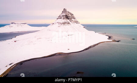 Mount, Kirkjufell Vesturland, Snaefellsness Halbinsel, Island Stockfoto