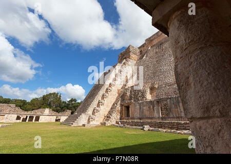 Pyramide des Zauberers, Uxmal archäologische Stätte, Yucatan, Mexiko, Stockfoto