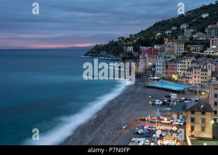 Sonnenuntergang an Sori, Gemeinde Sori, Ligurien, Italien, Europa Stockfoto