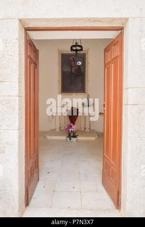 Locorotondo (Apulien, Italien) - Die wunderschöne weiße Stadt in der Provinz von Bari, unter den Top 10 der schönsten Dörfer im Süden Italiens gewählt. Stockfoto