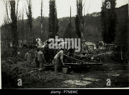 30,5 cm Mörser in Stellung im Rosental bei Villa Starkenfels, 8.11.1915. (BildID 15594010). Stockfoto