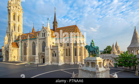 Fischer der Fischerbastei und der Matthiaskirche in Budapest, Ungarn. Stockfoto