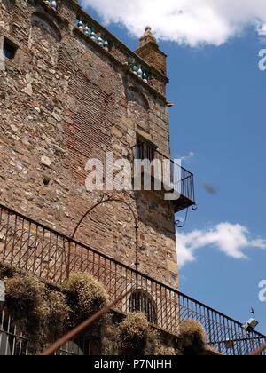 MUSEO DE CACERES. PALACIO DE LAS VELETAS Y CASA DE LOS CABALLOS. EN LA PLAZA DE LAS VELETAS. CACERES, EXTREMADURA. Stockfoto