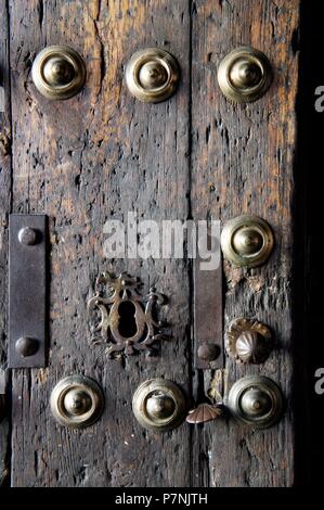 IGLESIA DE SANTIAGO, EXTERIORES. Las MEJORES DE LA PUERTA. CACERES, EXTREMADURA. Stockfoto