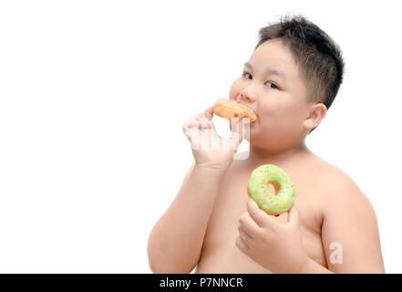 Beleibte Fat Boy ist Essen Donut auf weißem Hintergrund, Junk Food und Diäten Konzept Stockfoto