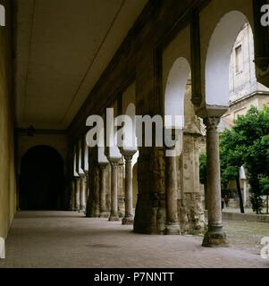 MEZQUITA DE CORDOBA. PATIO DE LOS NARANJOS. VISTA DEL CLAUSTRO. Córdoba, ESPAÑA. Stockfoto