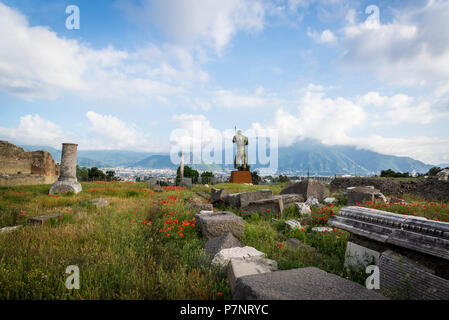 Pompeji, archäologische Stätte in der Nähe von Neapel, Igor Mitoraj Skulptur 'Daedalus', Italien Stockfoto