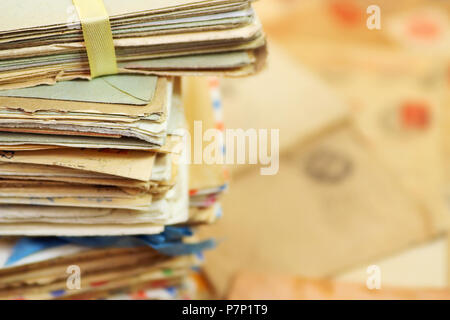 Stapel der alten Post Papier Buchstaben closeup Stockfoto