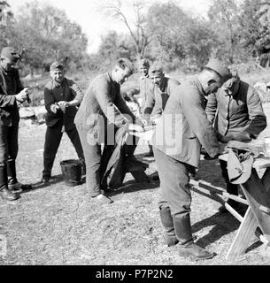 Ca. 1939,1941, Ausbildung, Soldaten der Wehrmacht an der Kleidung, Wäsche, Ulm, Deutschland Stockfoto