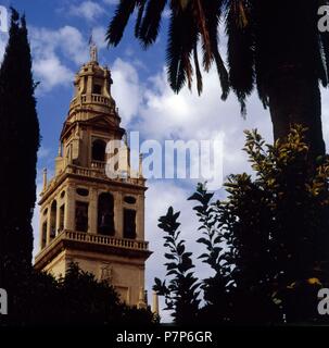 MEZQUITA DE CORDOBA. TORRE DE LA CATEDRAL. Córdoba, ESPAÑA. Stockfoto