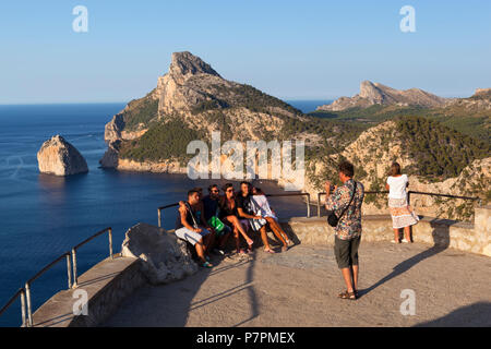 Blick über das Cap de Formentor von Mirador Es Colomer und Punta Nau Stockfoto