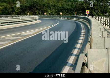 In der Nähe der Straße Kurve Stockfoto