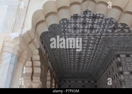 Sheesh Mahal und auch als Spiegel Palast bekannt ist der prächtige Stück Architektur mit wunderschönen Edelsteinen und Glas gebaut. Stockfoto